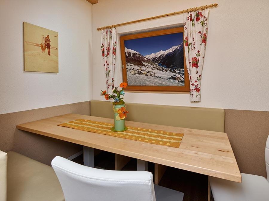 Haus Gritsch Hotell Sölden Exteriör bild